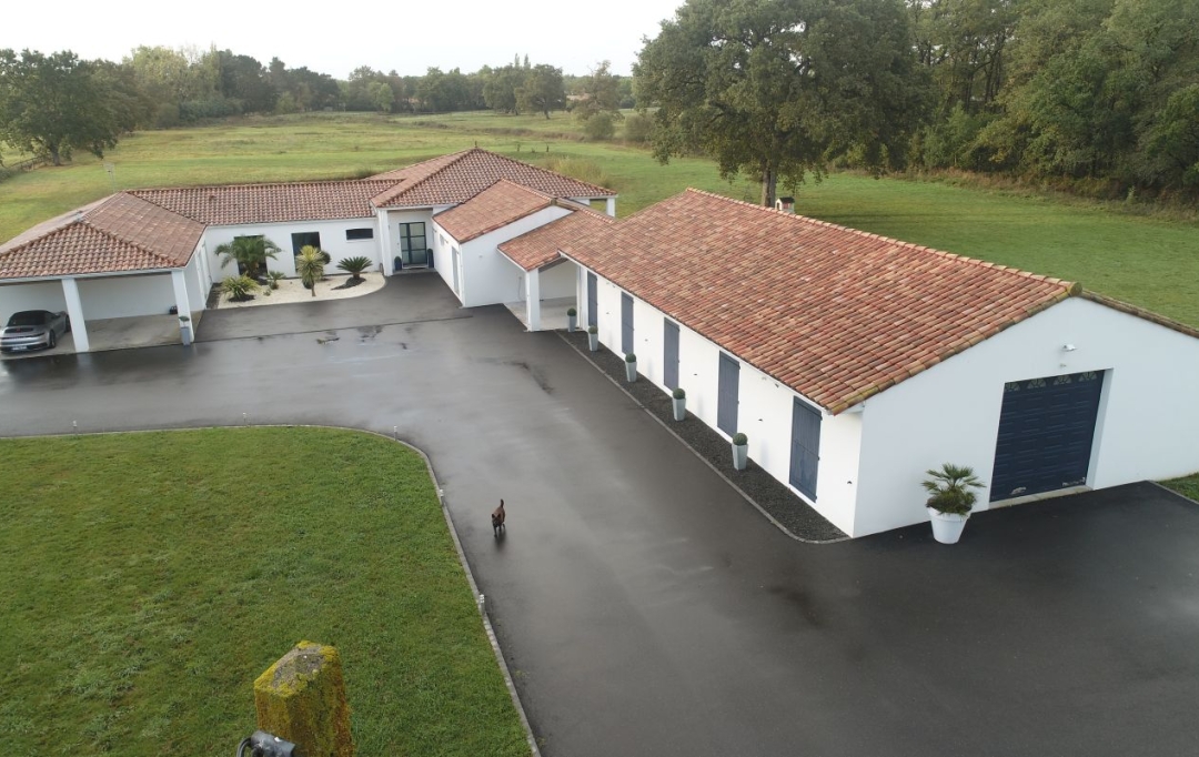 GLOBALES SOLUTIONS IMMOBILIERES : Domain / Estate | VERTOU (44120) | 460 m2 | 1 245 000 € 