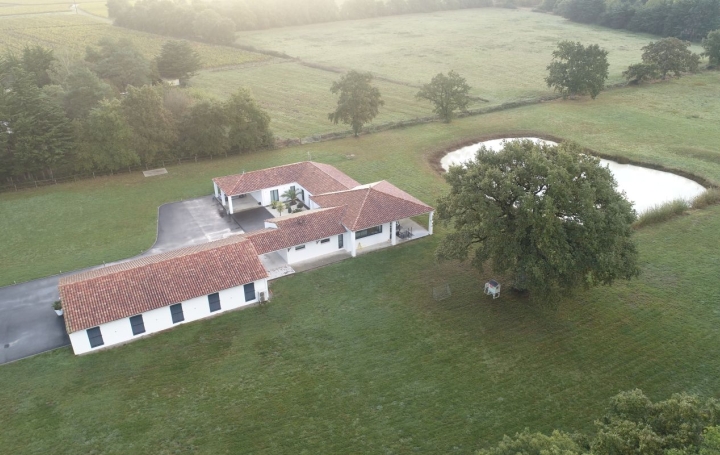 Domaine   VERTOU  460 m2 1 245 000 € 